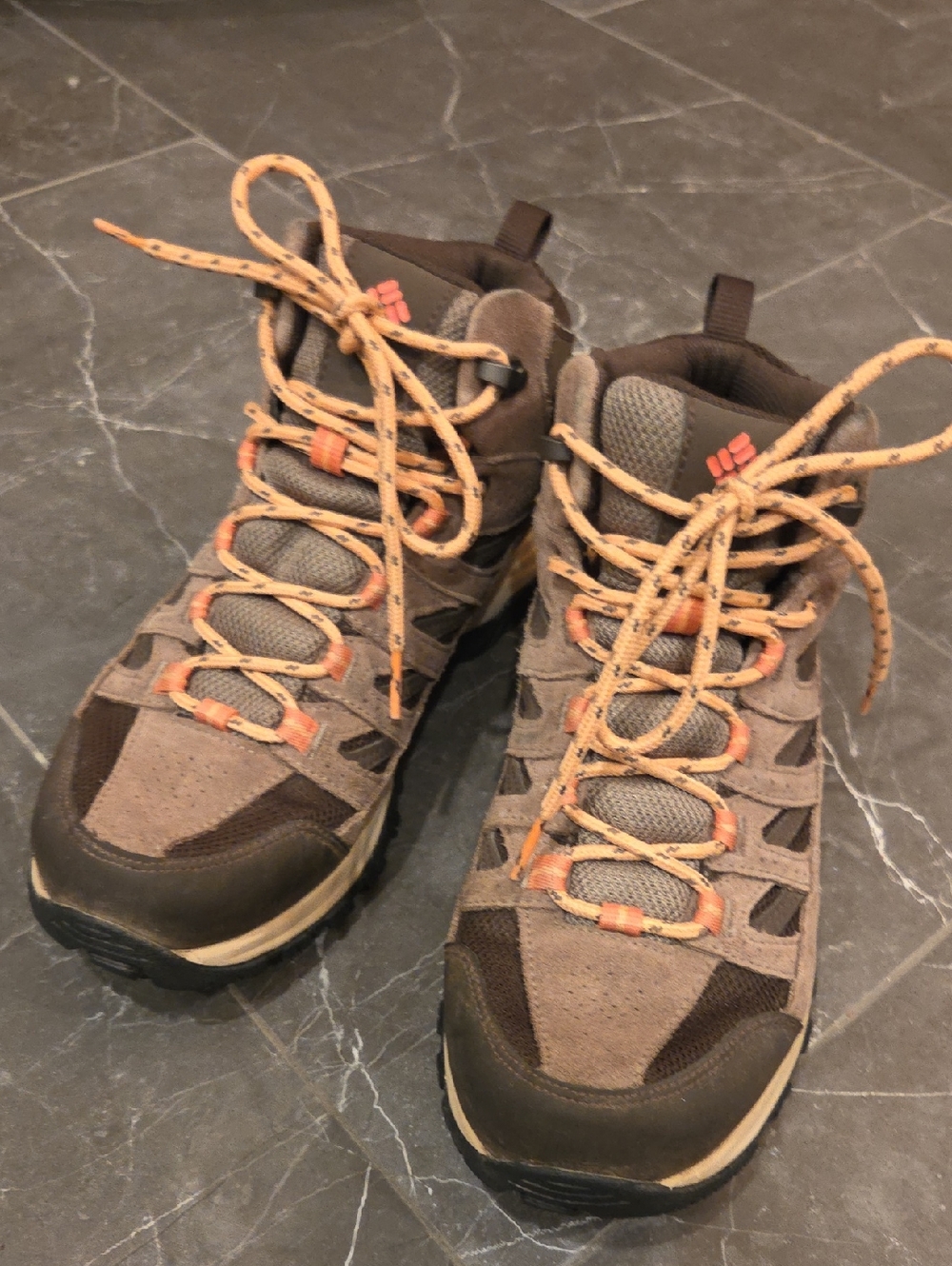 Columbia Women's Crestwood Mid Waterproof Hiking Boots - 9.5